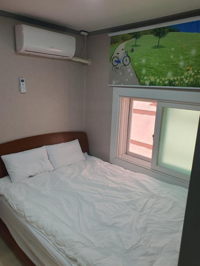 Ara Guesthouse Busan Bagian luar foto