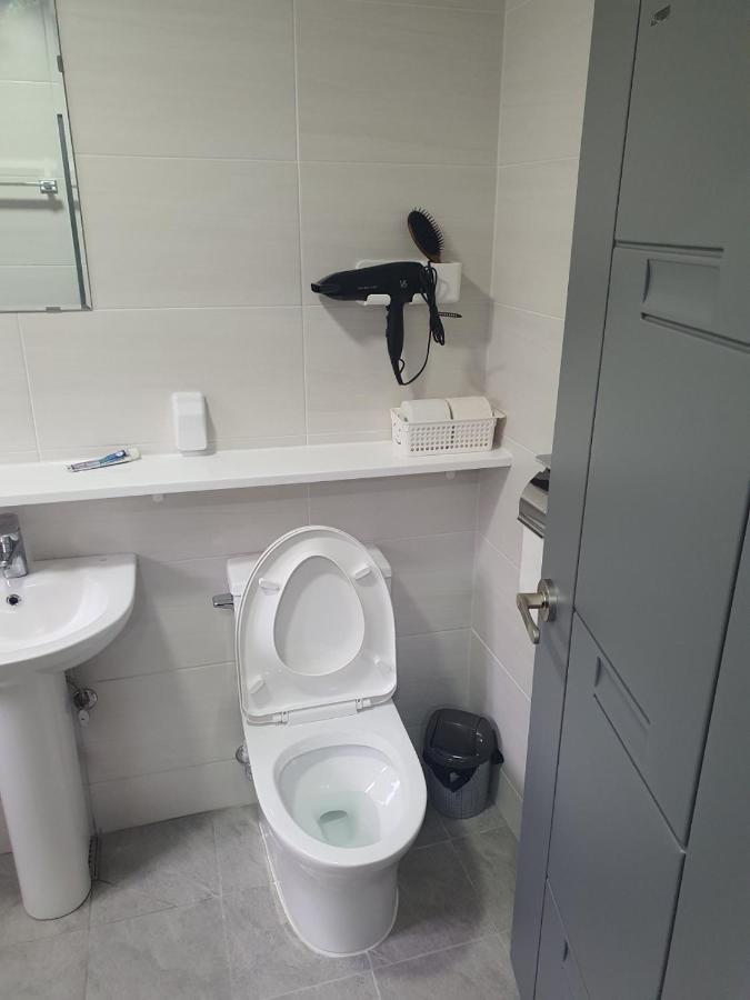 Ara Guesthouse Busan Bagian luar foto