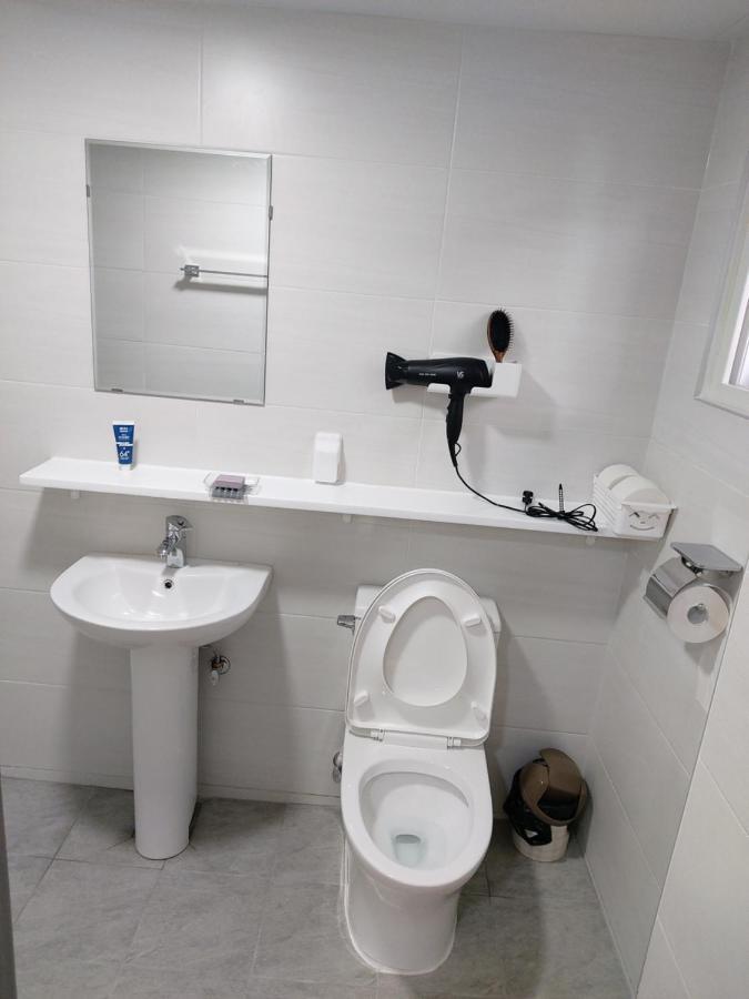 Ara Guesthouse Busan Bagian luar foto