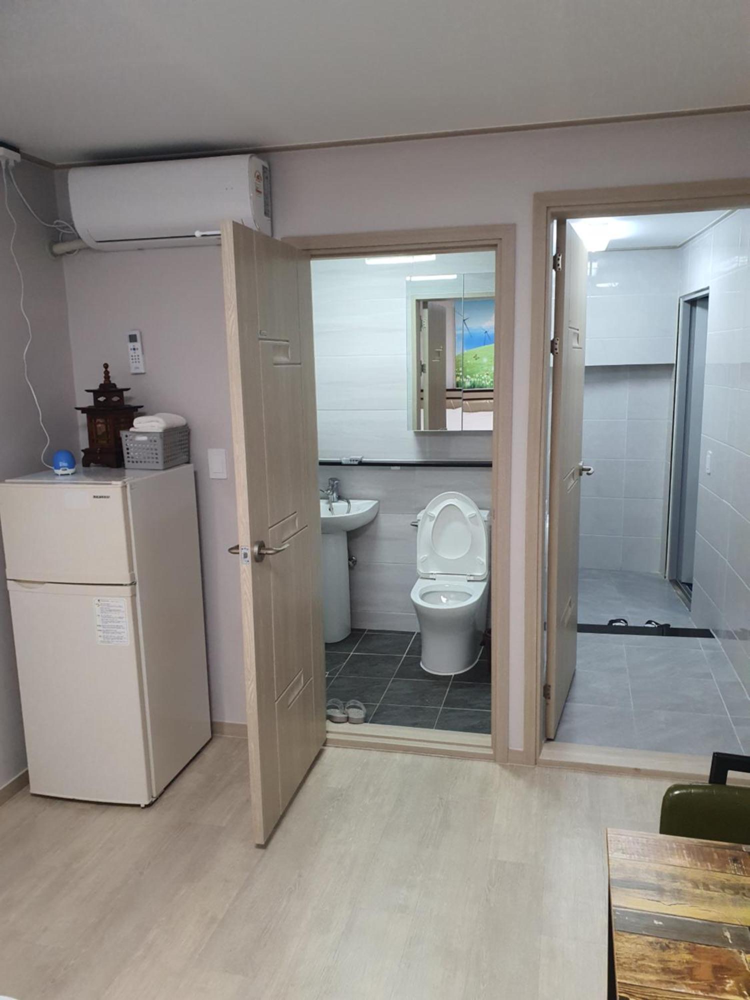 Ara Guesthouse Busan Bagian luar foto